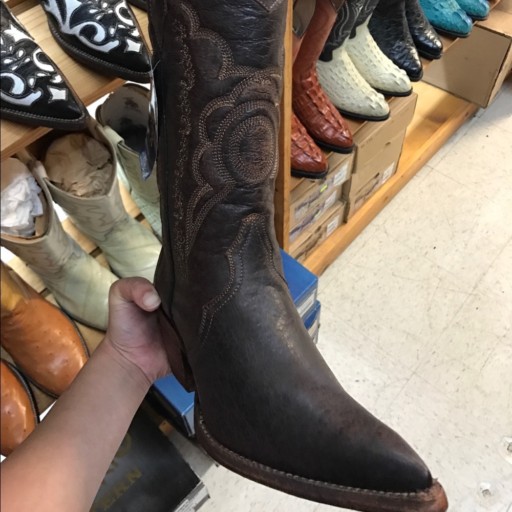Arango boots